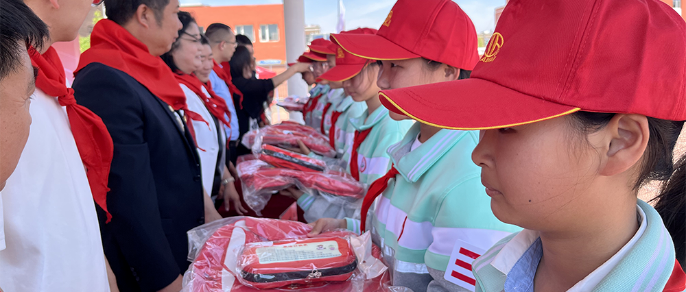 延续十年公益淮海爱心助学公益活动火热开展